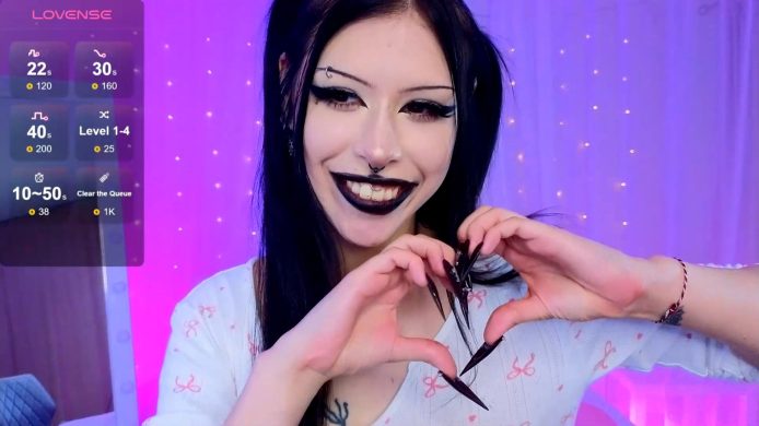 Venomeowww_'s Oily And Milky Booty Tease