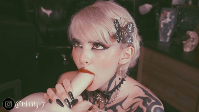 Inked Beauty Abril__Colen Plays With Her Torso Doll