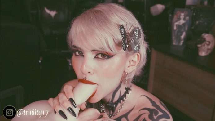 Inked Beauty Abril__Colen Plays With Her Torso Doll