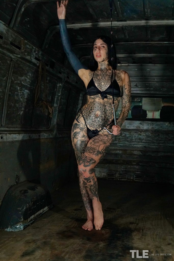 TheLifeErotic: Katty Blue Hooked 1 by Tomy Anders