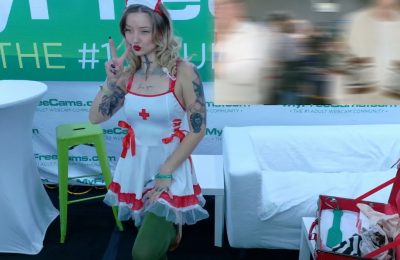 Day 2 With SquidVicious At Exxxotica