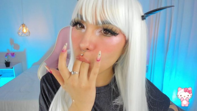 Finger Lickin' Fun With Cuteezoe