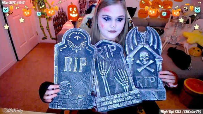 ZillyKitty's Terrifyingly Terrific Art The Clown Show