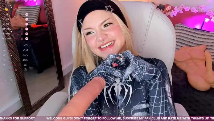 Tiny__emmy Delivers Sexy Treats In Her Symbiote Suit