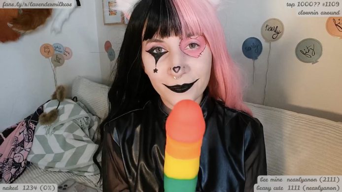 KomoBear Tastes The Rainbow