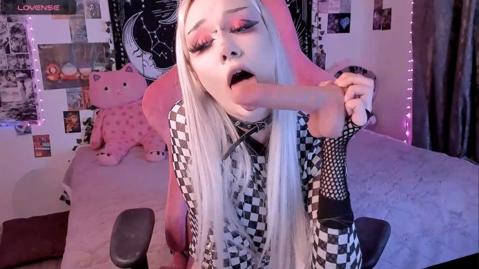 A Deliciously Naughty Show By Broodmommyy3