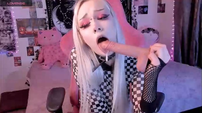 A Deliciously Naughty Show By Broodmommyy3