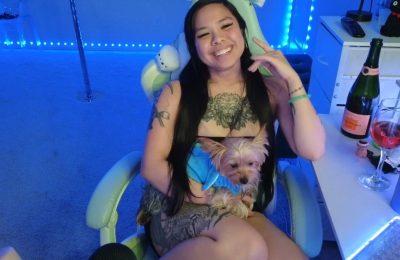 Cute Chats With Dolllface And Her Pup