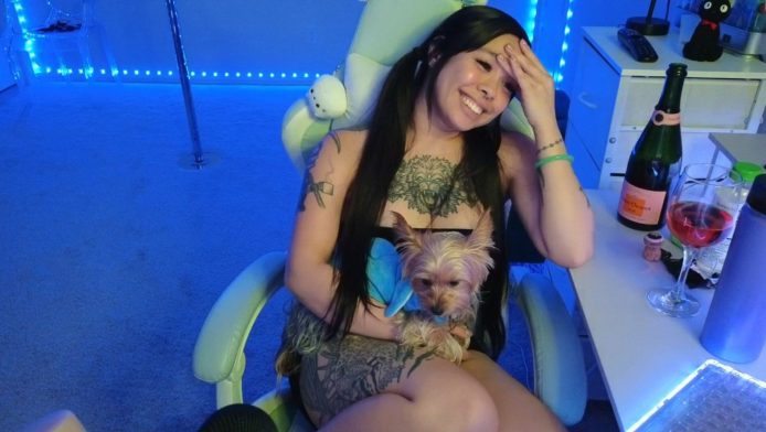 Cute Chats With Dolllface And Her Pup