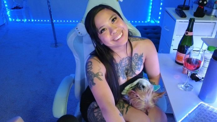 Cute Chats With Dolllface And Her Pup