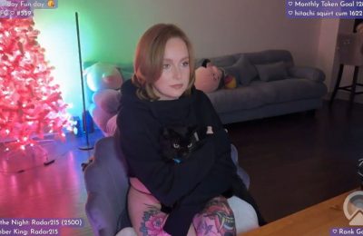 A Very Cute Time With LizzySmallz And Her Kitty