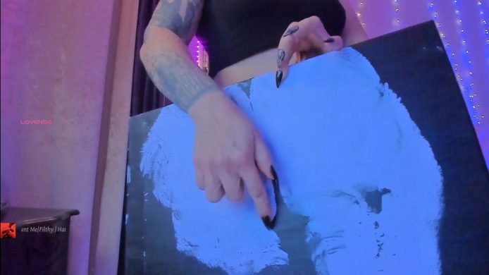 LunaWolfie Shows Off Some Bootyful Artwork