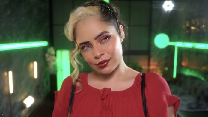 Sexy Twister With AlessaGoreng