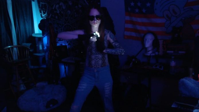 XLilithxMoonX Lights Up Her Fingertips For A Fun Cam Rave