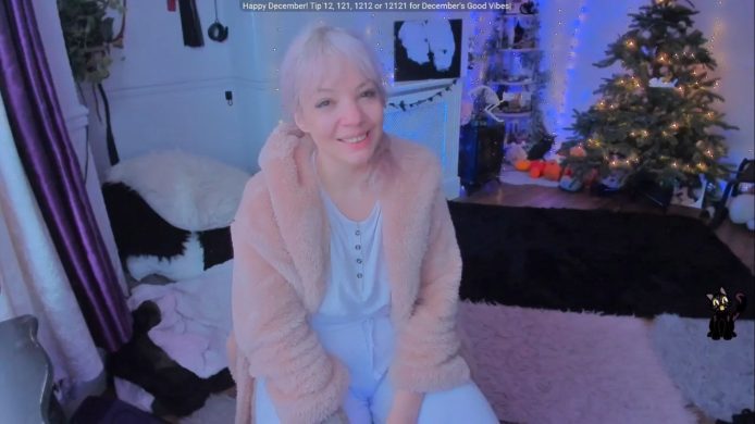 A Very Playful Morning With LunaWolfie