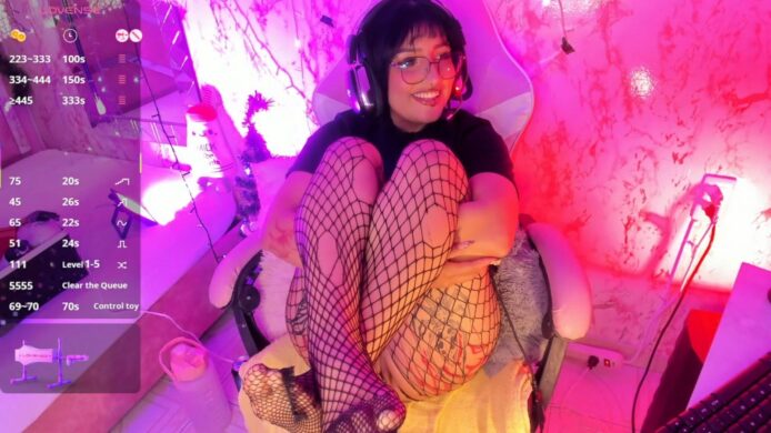 Arianova Presents: Torn Fishnets And A Fuck Machine 