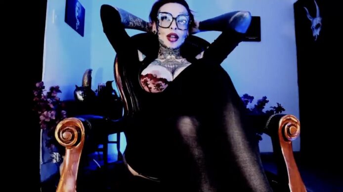 AbbyPink Has Goth A Tease Going