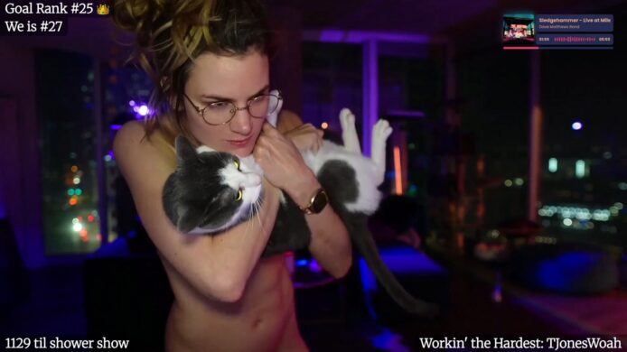 The Naughty Naked Dance Moves Of Gia_Hill