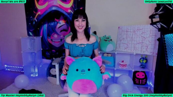 The Cute And Colorful World Of LexaLuv 