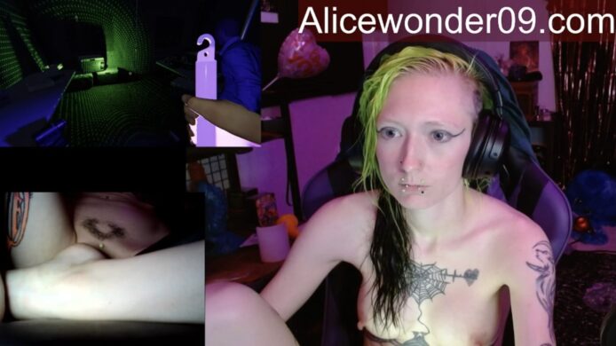 Alicewonder09 Shives Her Timbers In Phasmophobia