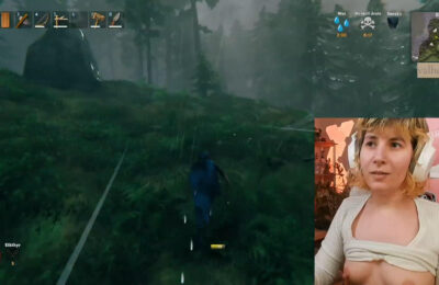 KomoBear Explores The World Of Valheim