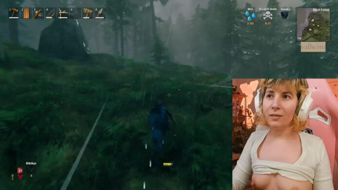 KomoBear Explores The World Of Valheim