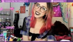 Fuck Machine Fun With V3n0mb1t3z