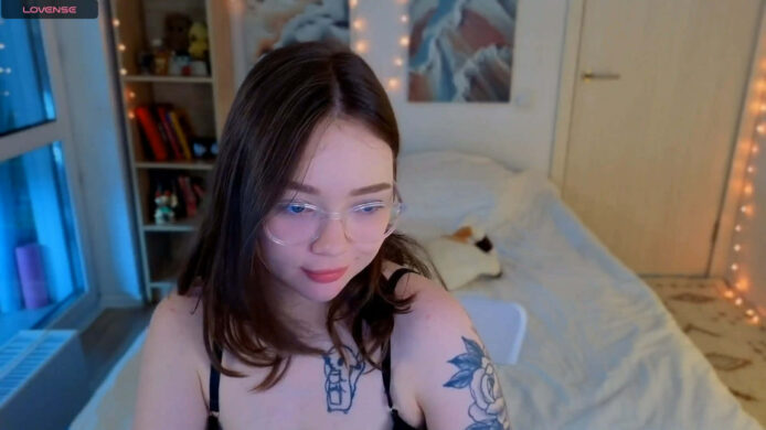 Butt Plug Magic With Milly_Saint