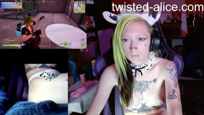 A-Moo-Zing Gaming With Twisted_Alice