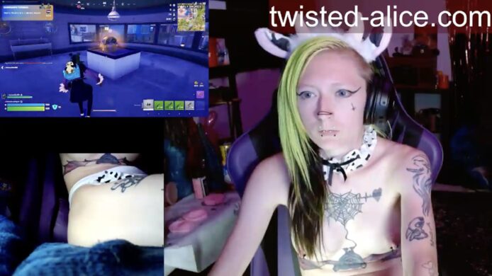 A-Moo-Zing Gaming With Twisted_Alice
