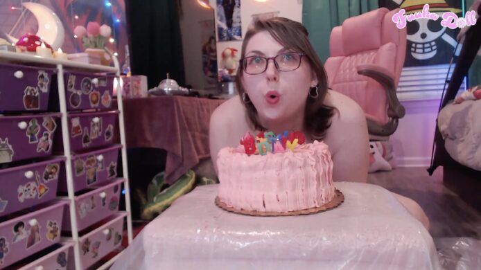 Fuuka_Doll Puts Out The Candles With Squirt