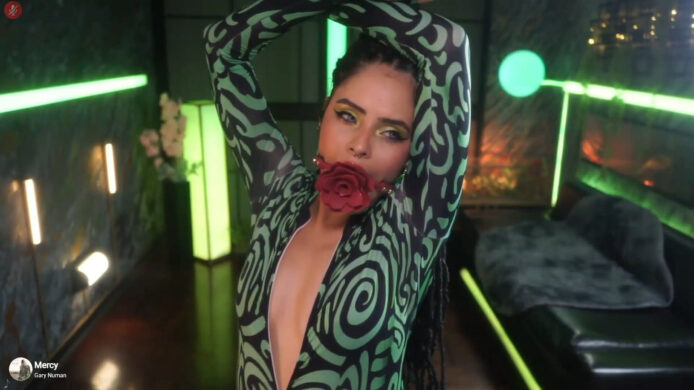 AlessaGoreng Lets Her Rose Bloom For A Mouthwatering Tease