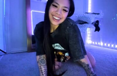 A Bootyful Time With Dolllface
