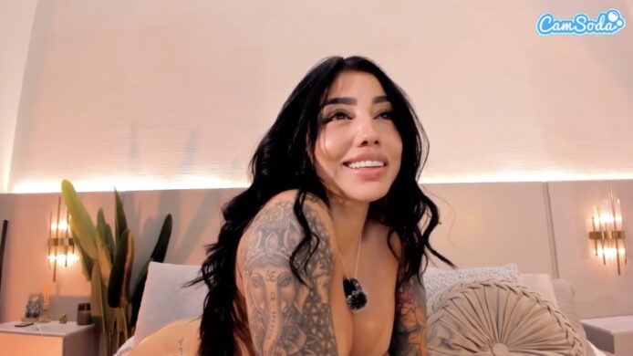 An Oily Tease From Victoriabenedetti2