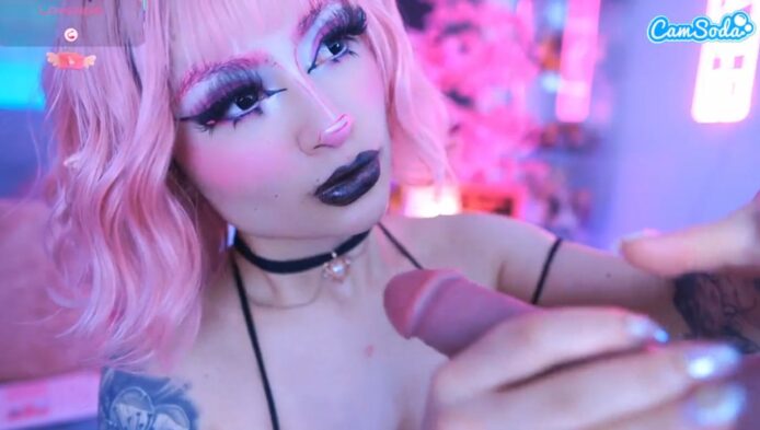 Annalyynn Teases A Big Dildo