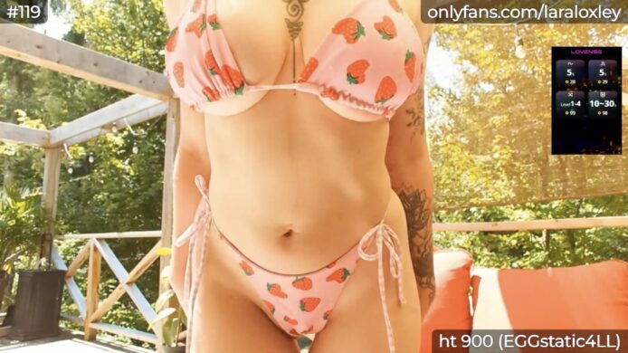 Sun's Out, Buns Out For LaraLoxley
