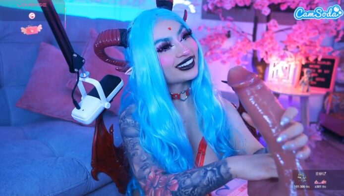 Annalyynn Keeps Her Hands And Lips Busy With A Big Toy