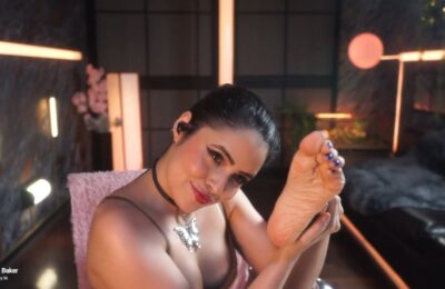 AlessaGoreng's Sexy And Sultry Foot Massage