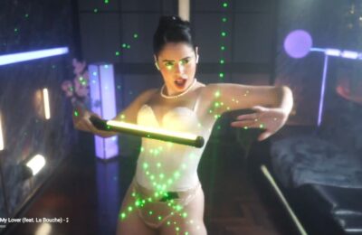 AlessaGoreng's Stunningly Sexy Light Show