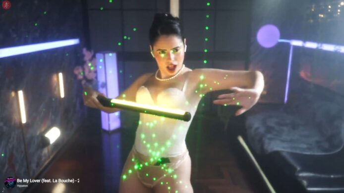 AlessaGoreng's Stunningly Sexy Light Show