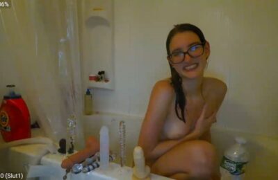 A Playful Time In The Bathtub With AliceFunker