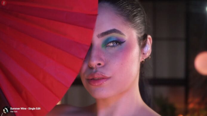 AlessaGoreng's Fan-tastic And Fabulous Show