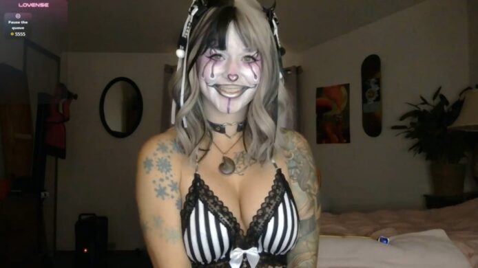 BettySolace Is A Teasing Jester