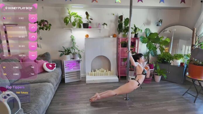 Sexy Acrobatics With Lucyluvs
