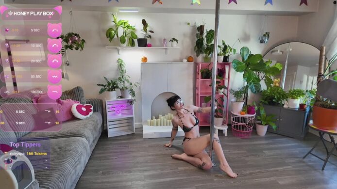 Sexy Acrobatics With Lucyluvs