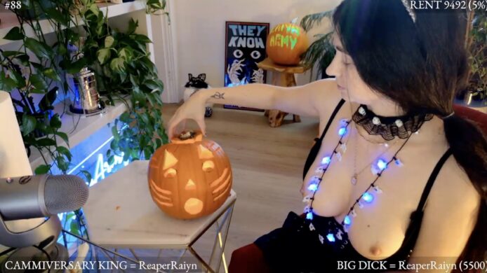 Pumpkin Carving With Harley_raiyn