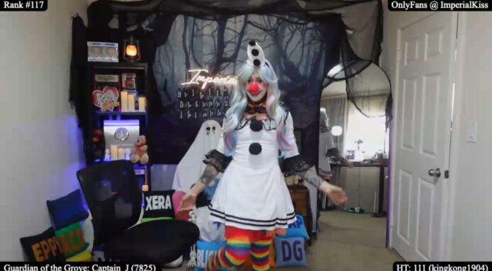 ImperialKiss Is Clowning Around With Her Fun Pierrot Show