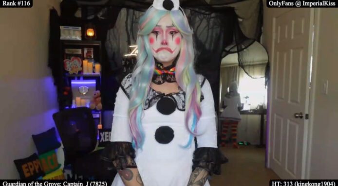 ImperialKiss Is Clowning Around With Her Fun Pierrot Show