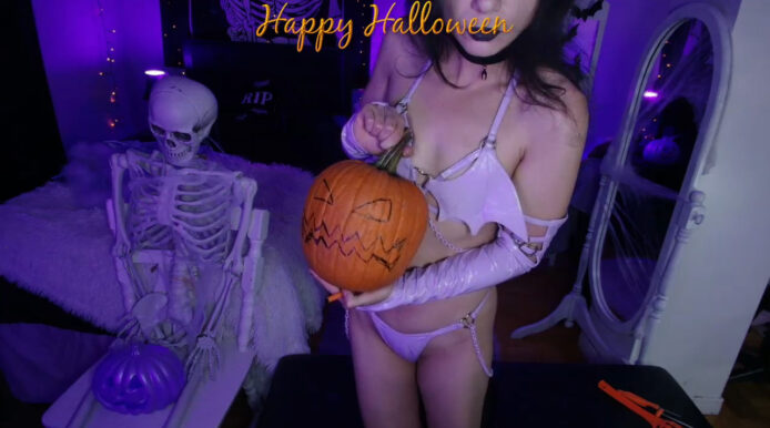 Pumpkin Carving With Purle Succubus MoonConjured
